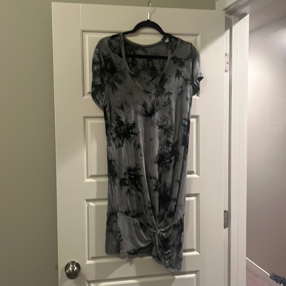 Knot front tie dye dress